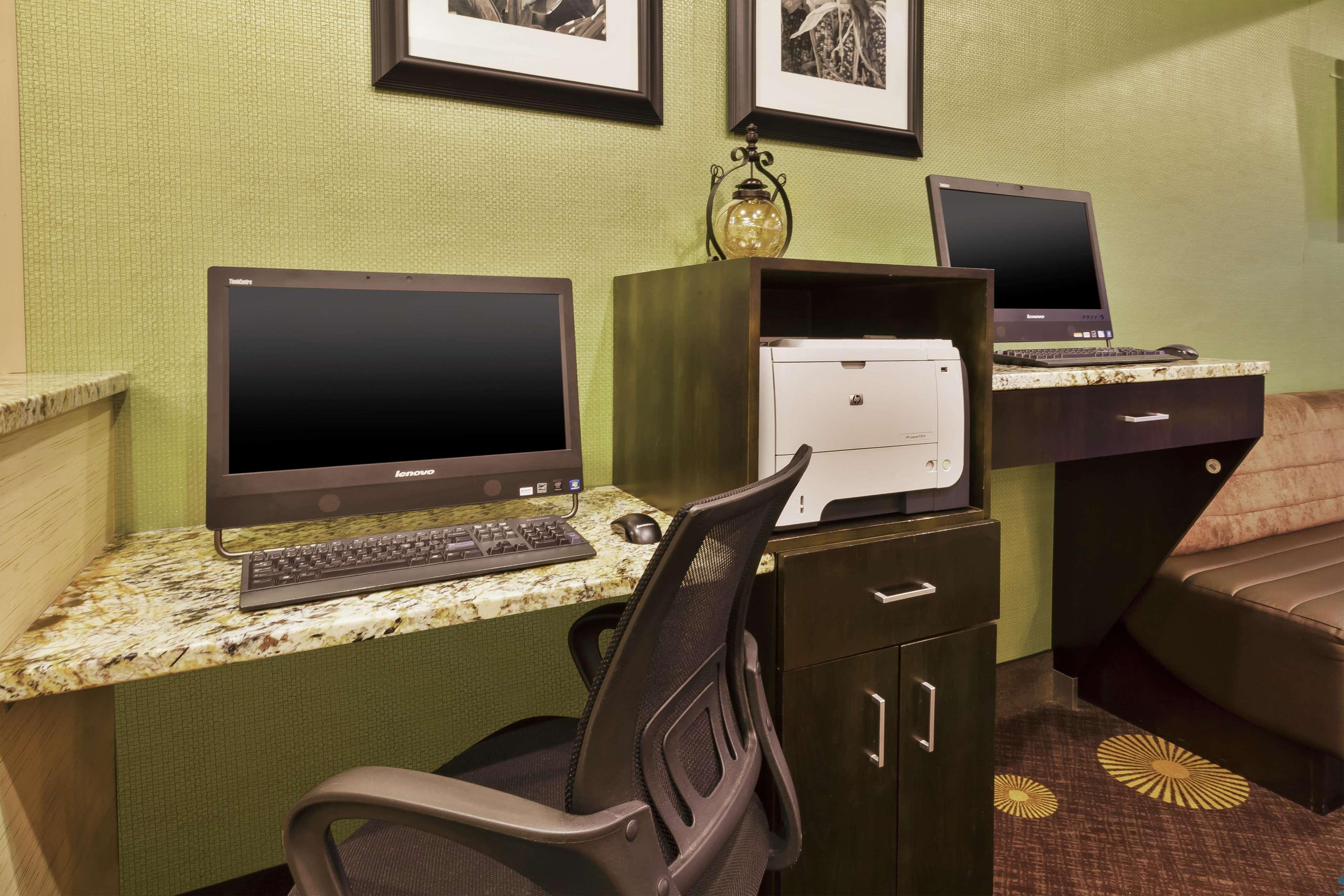 Hampton Inn Clinton Bagian luar foto