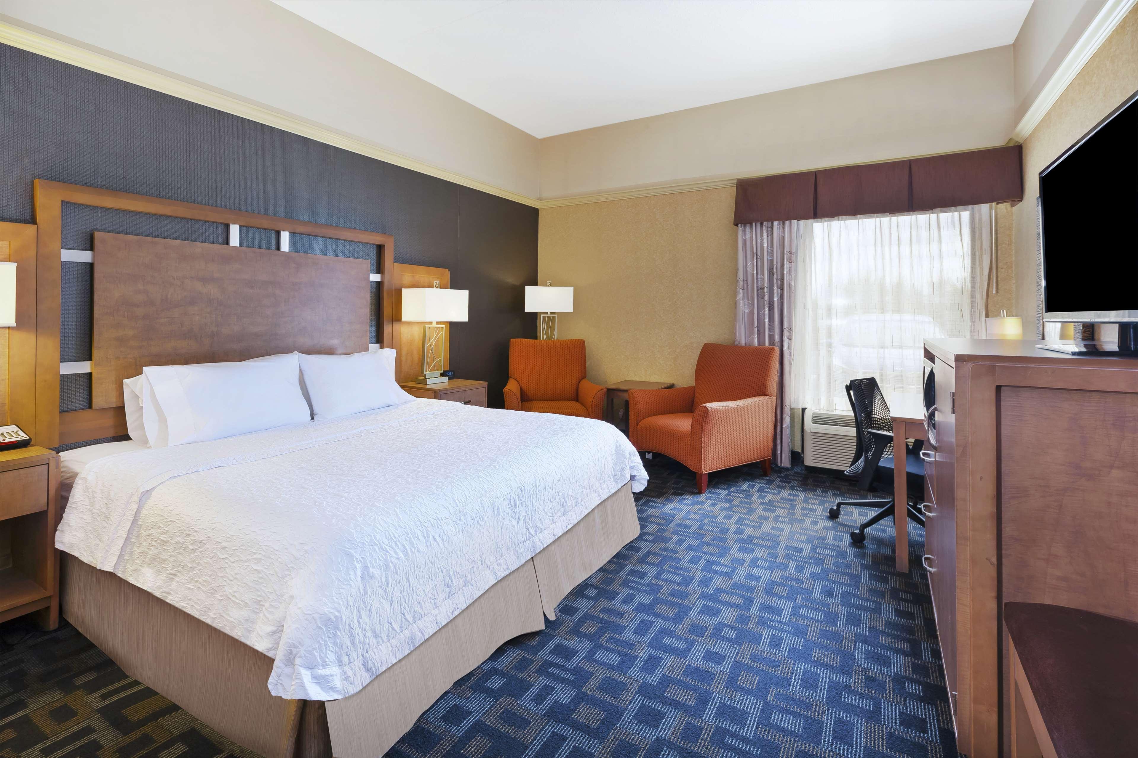 Hampton Inn Clinton Bagian luar foto
